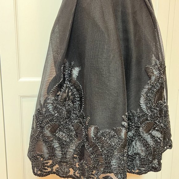 MAJE - BLACK EMBROIDERED DRESS with Mesh Overlay Size 2-4 US, Size 1 EU - Picture 6 of 14